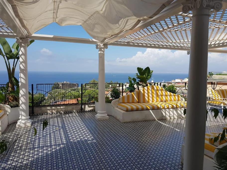 La Casa Di Giorgina Apartment Sorrento Luaran gambar