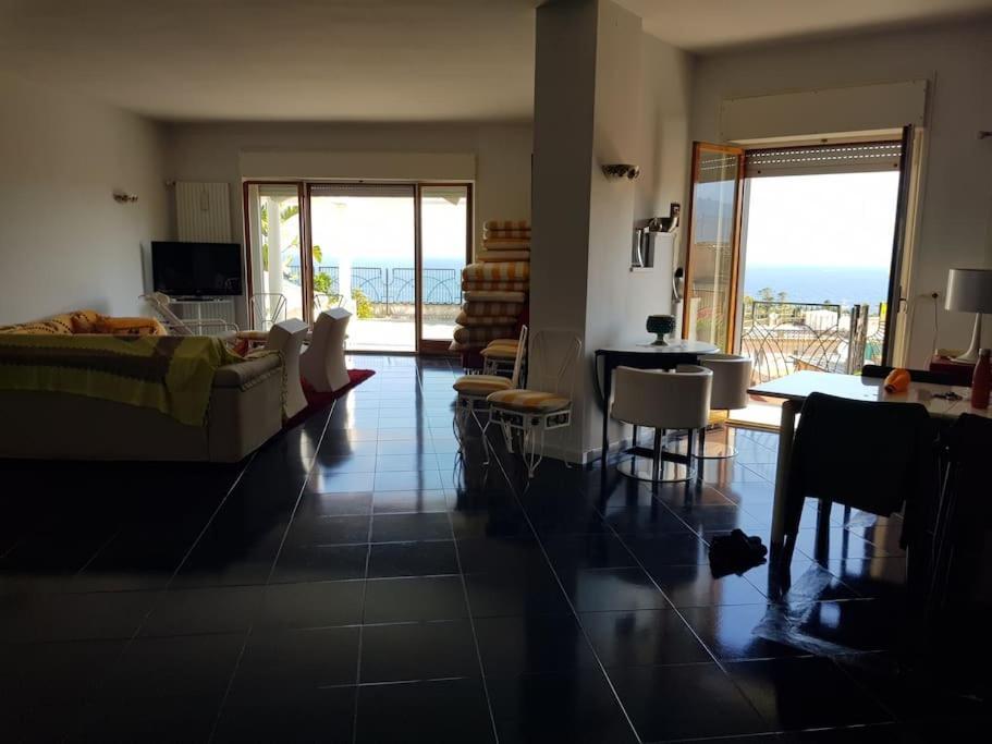 La Casa Di Giorgina Apartment Sorrento Luaran gambar