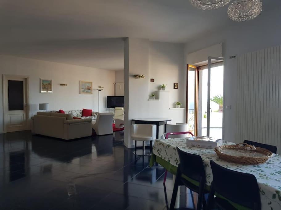 La Casa Di Giorgina Apartment Sorrento Luaran gambar